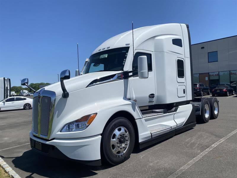 2024 Kenworth T680