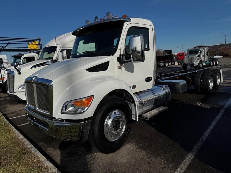 2025 Kenworth T480