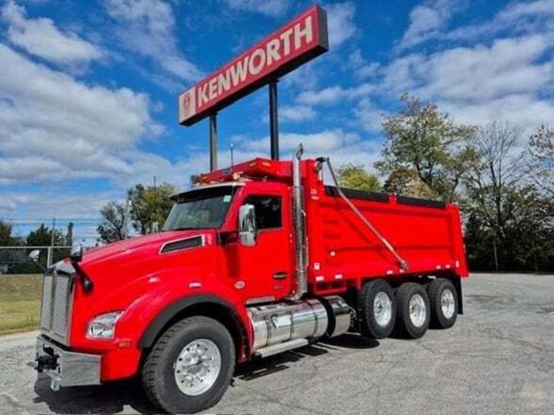 2025 Kenworth T880