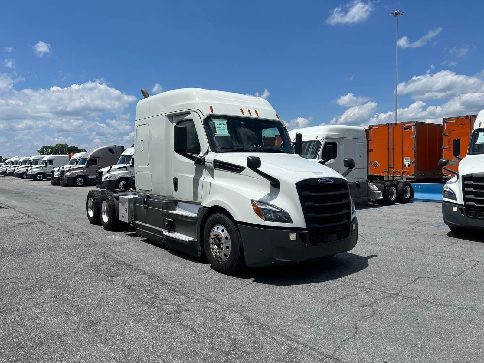 2021 Freightliner Cascadia