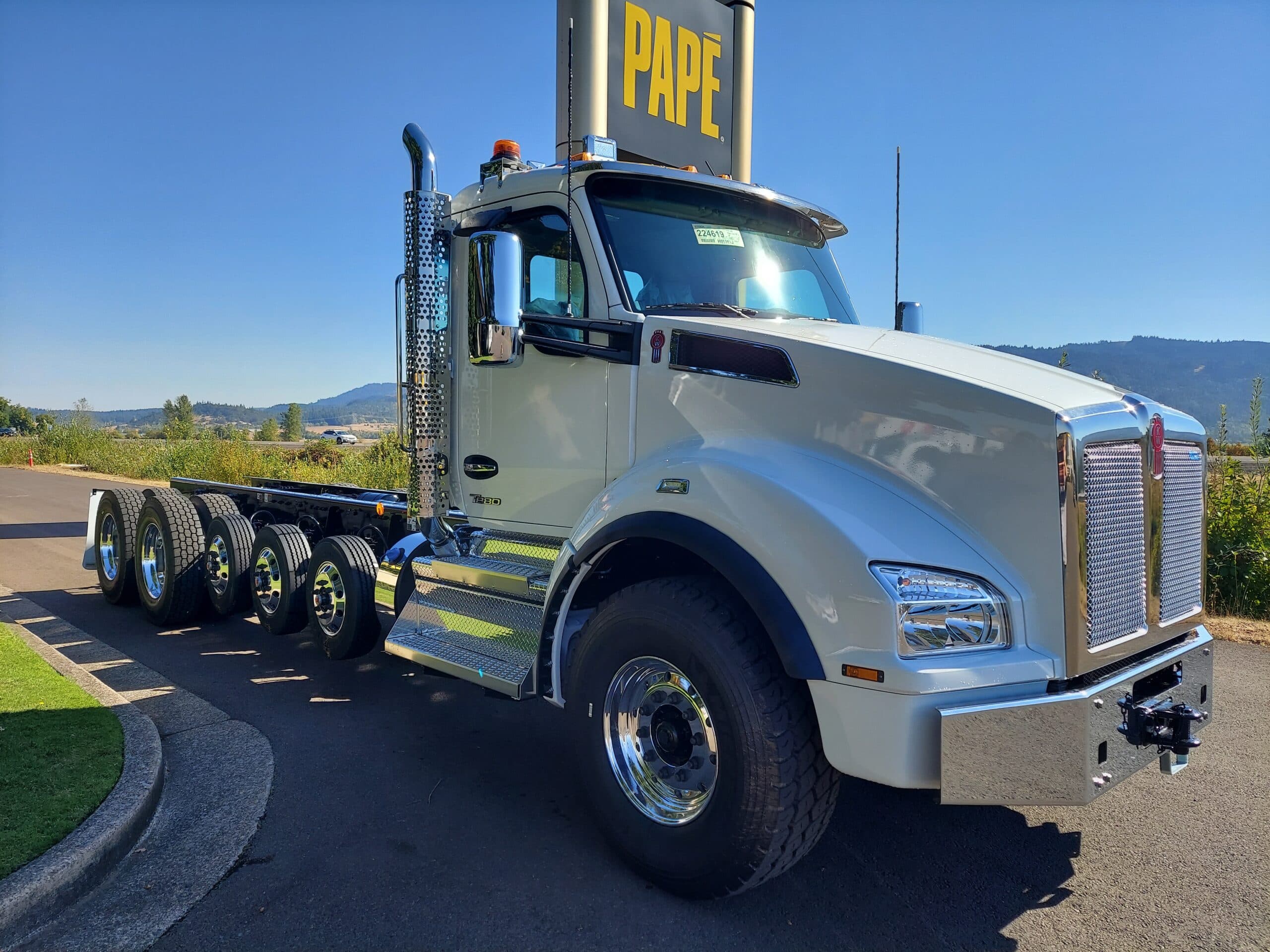 2026 Kenworth T880