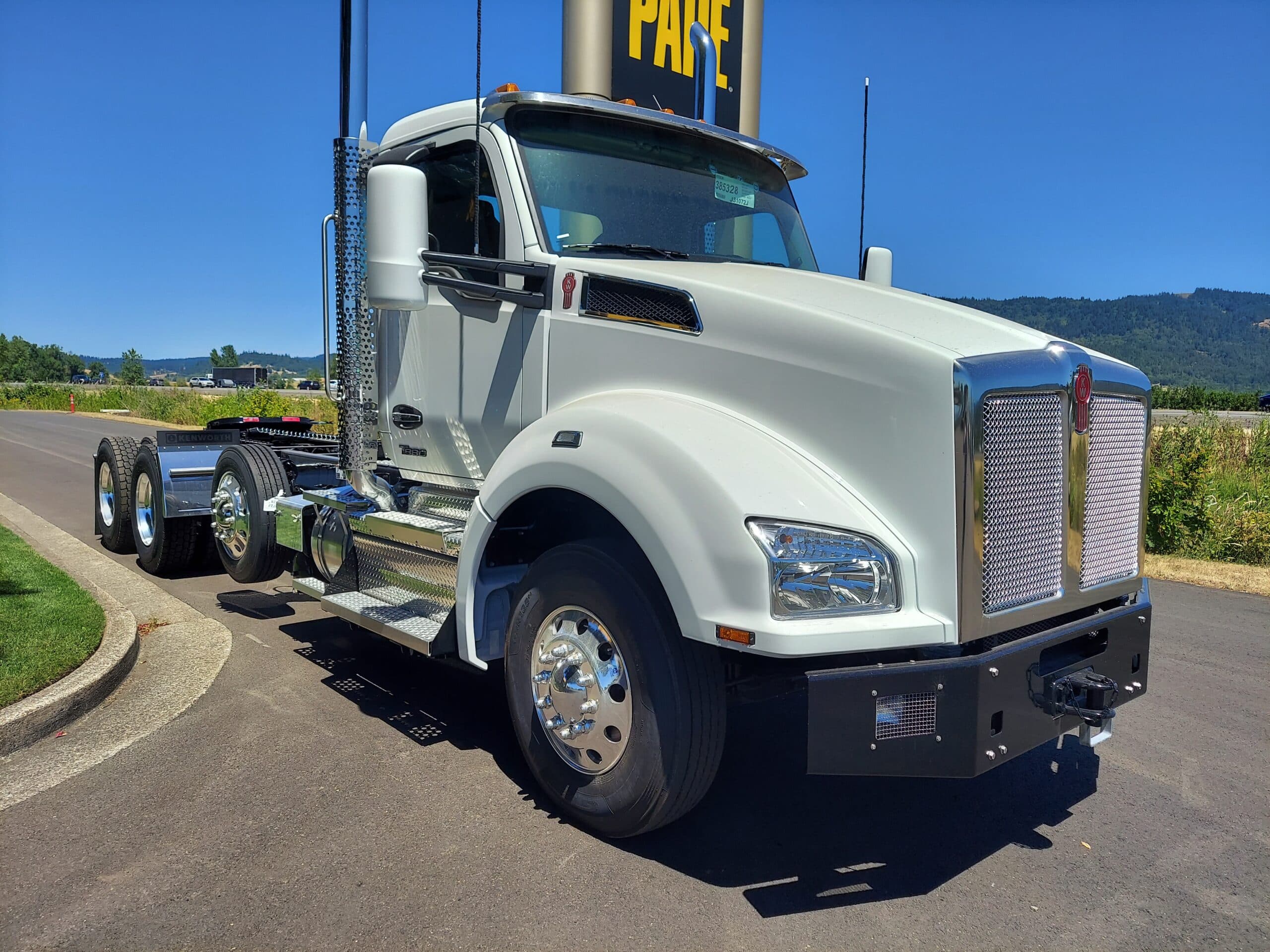 2024 Kenworth T880