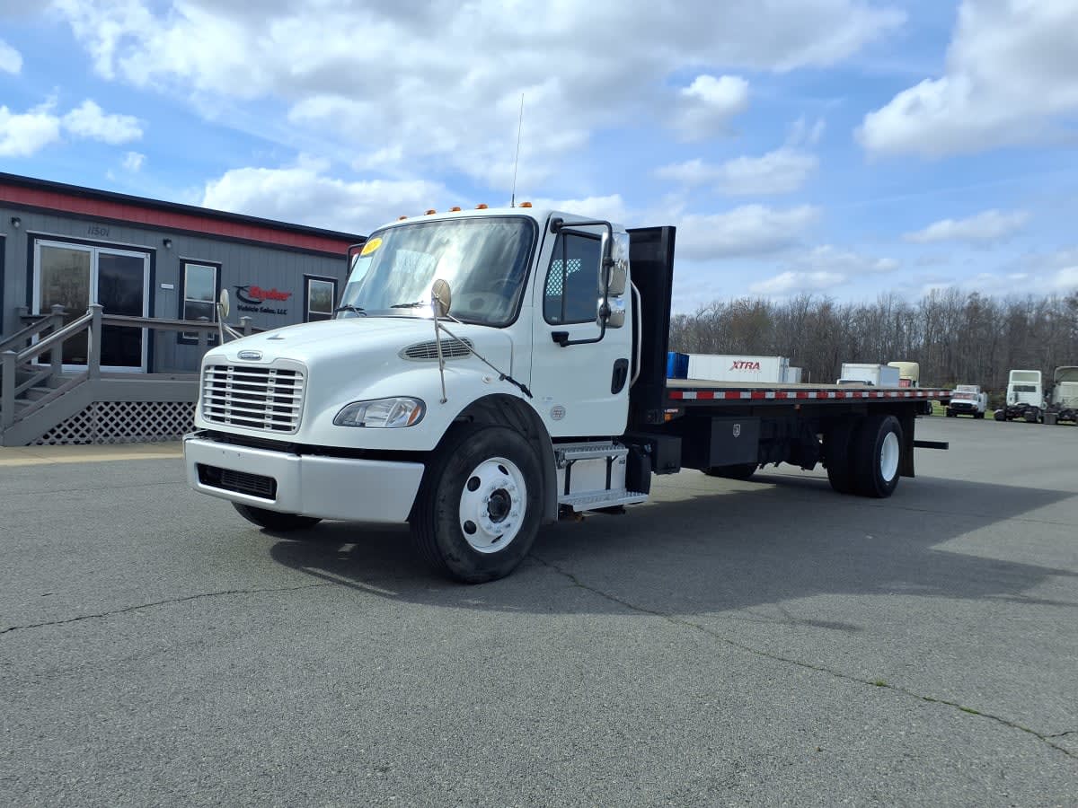 2021 Freightliner M2 106