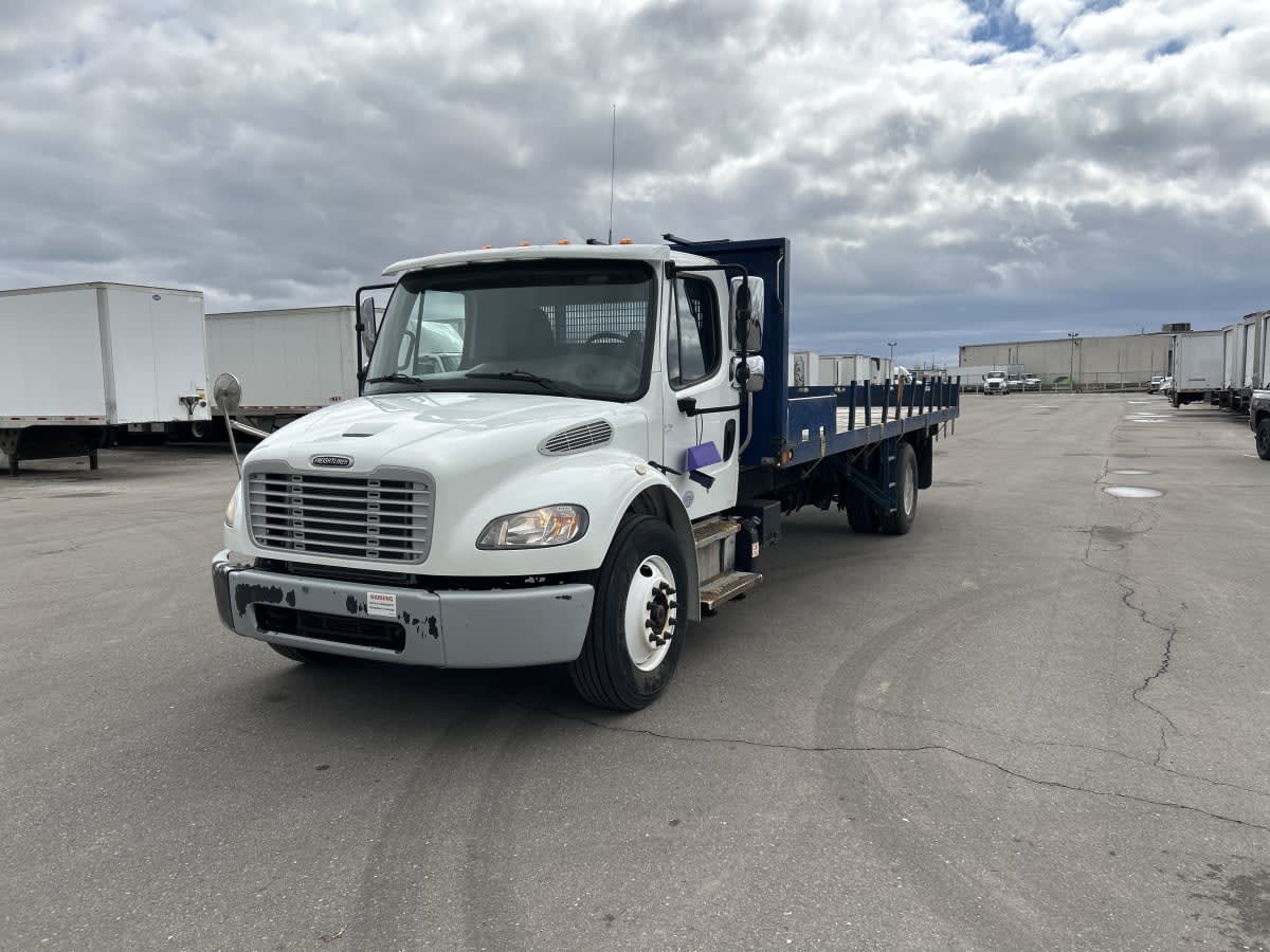 2015 Freightliner M2 106