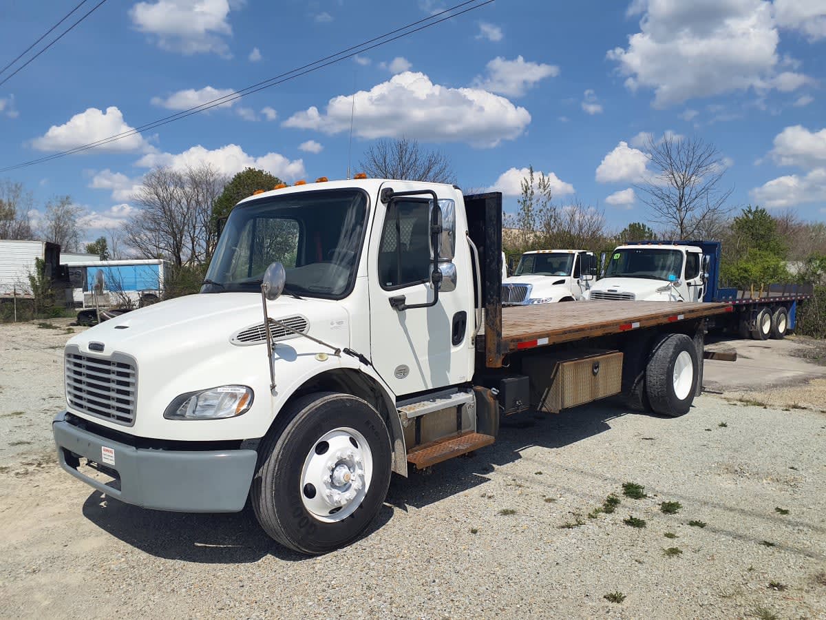 2017 Freightliner M2 106