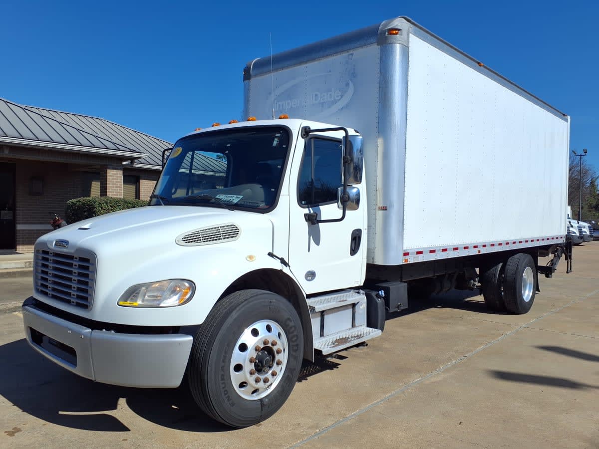 2018 Freightliner M2 106