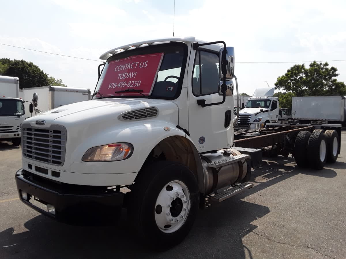 2018 Freightliner M2 106
