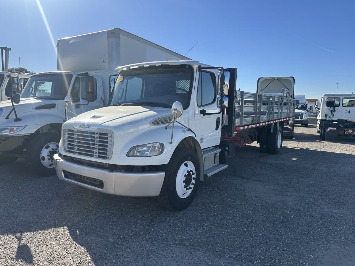 2018 Freightliner M2 106