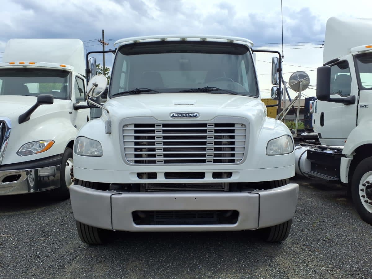 2018 Freightliner M2 106