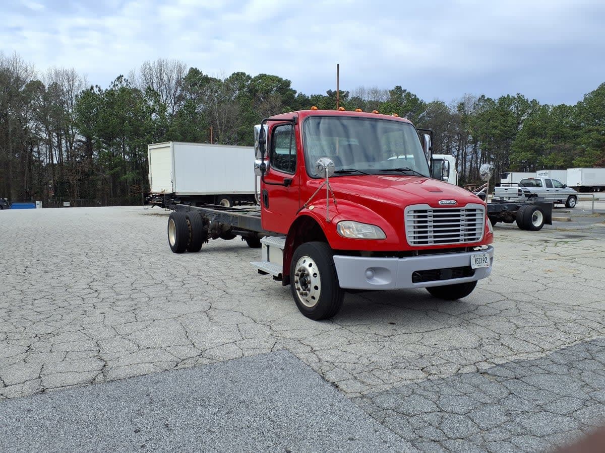 2019 Freightliner M2 106