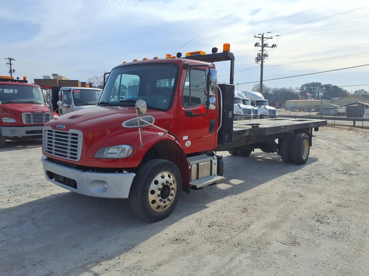 2019 Freightliner M2 106