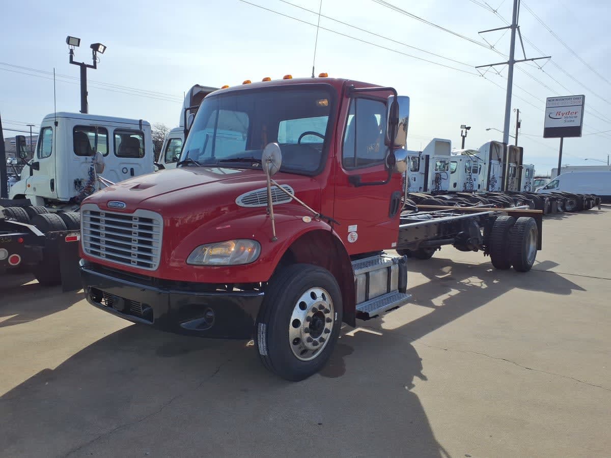 2019 Freightliner M2 106