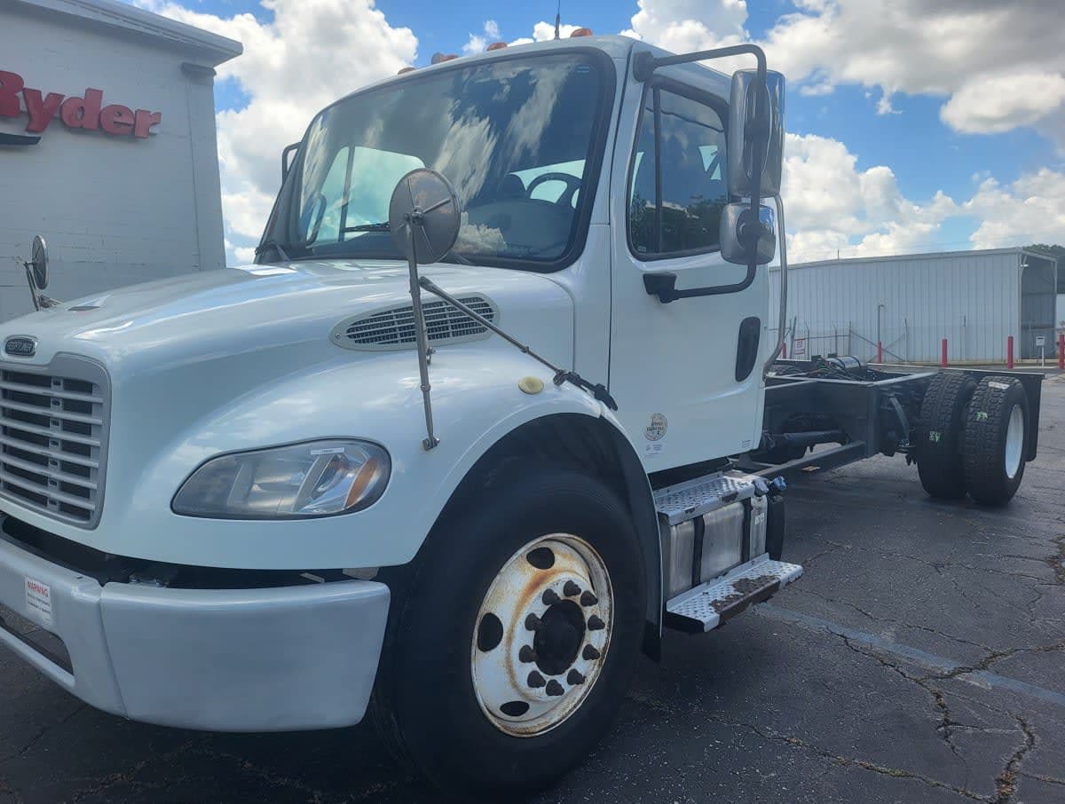 2019 Freightliner M2 106