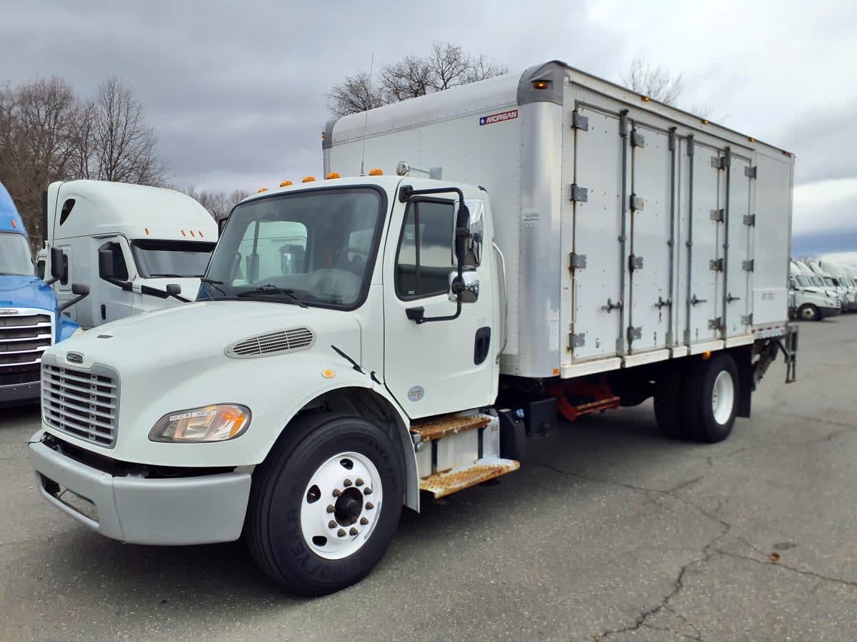 2019 Freightliner M2 106