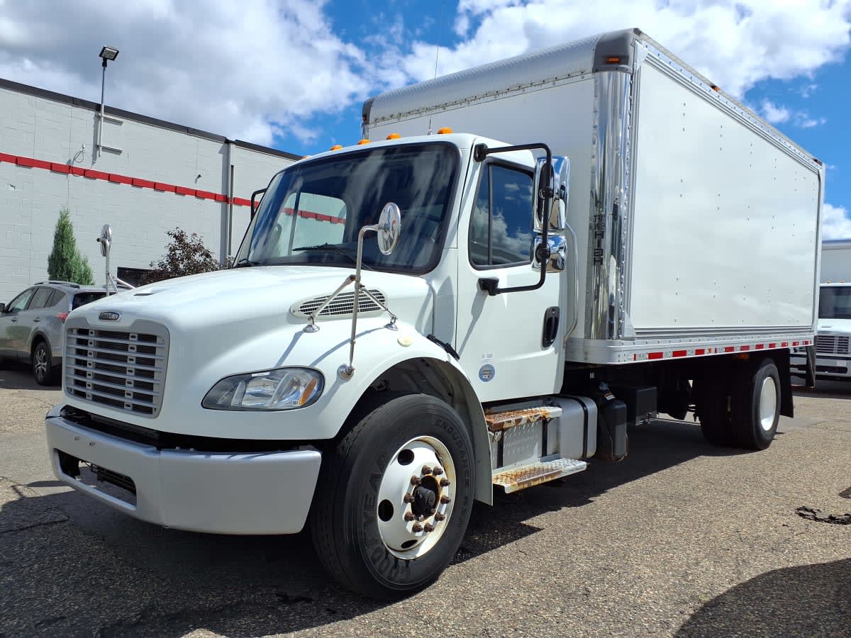 2019 Freightliner M2 106