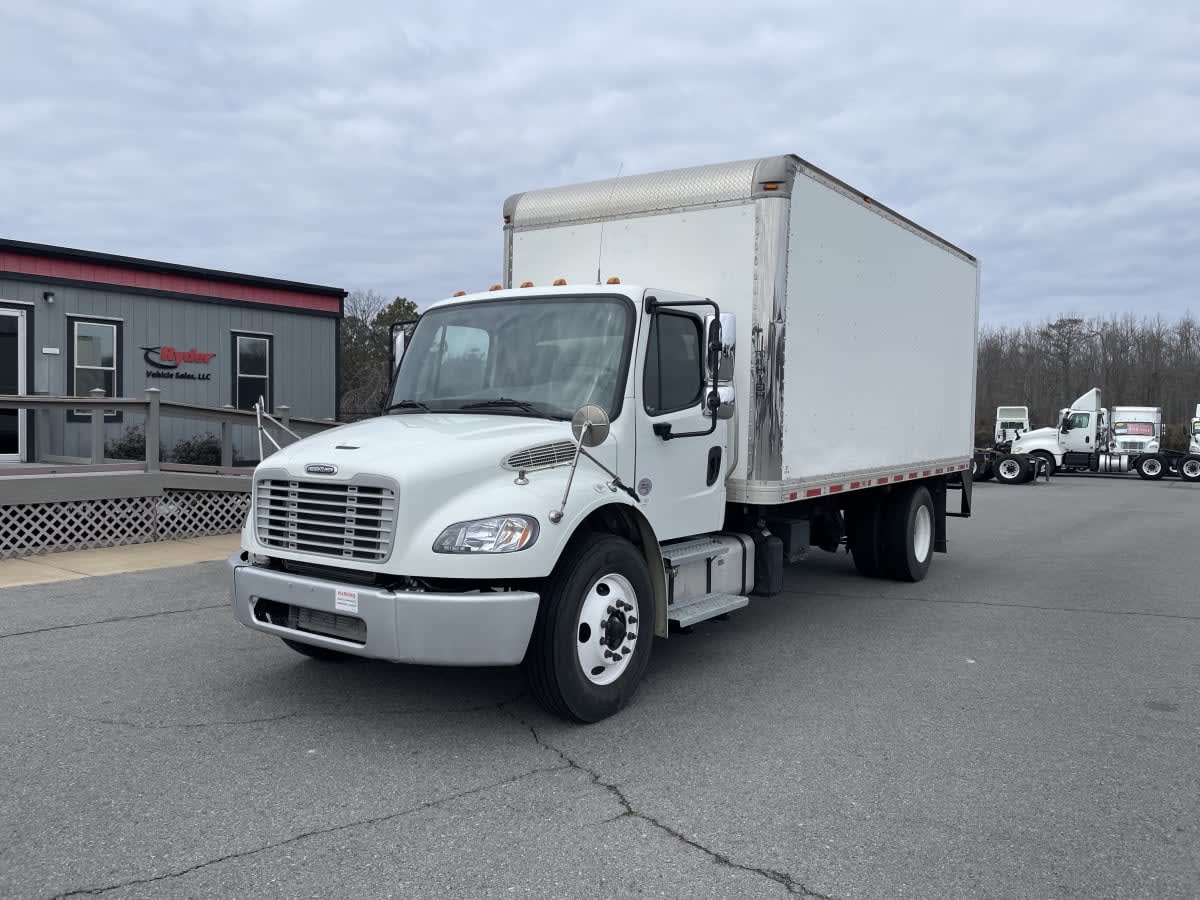 2019 Freightliner M2 106