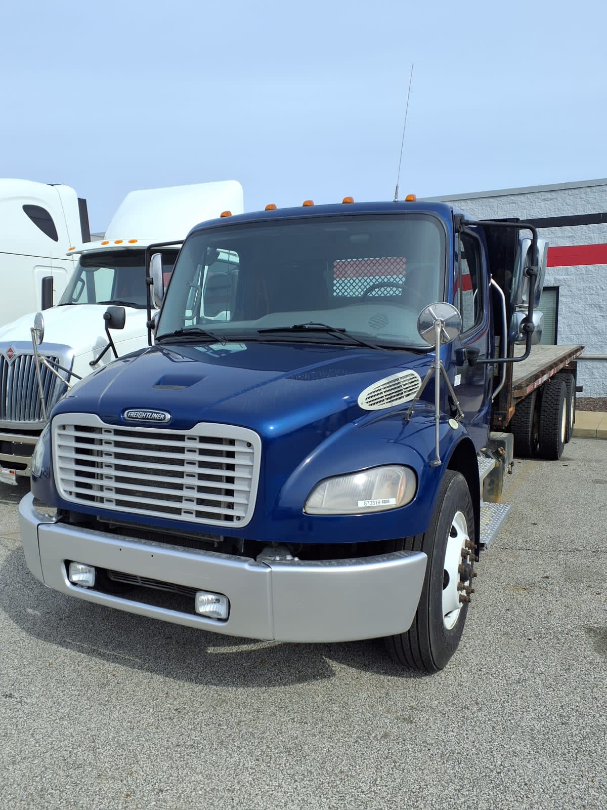 2019 Freightliner M2 106