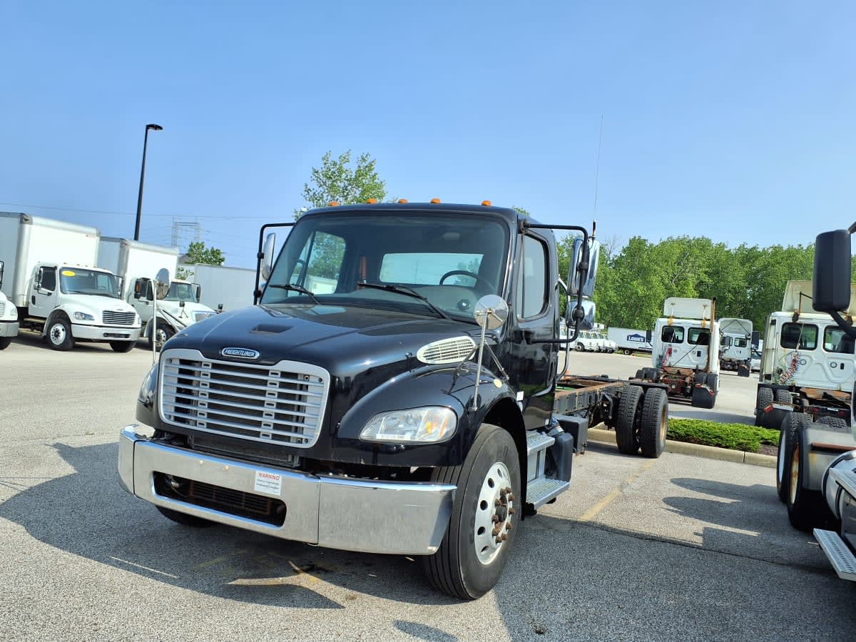 2019 Freightliner M2 106