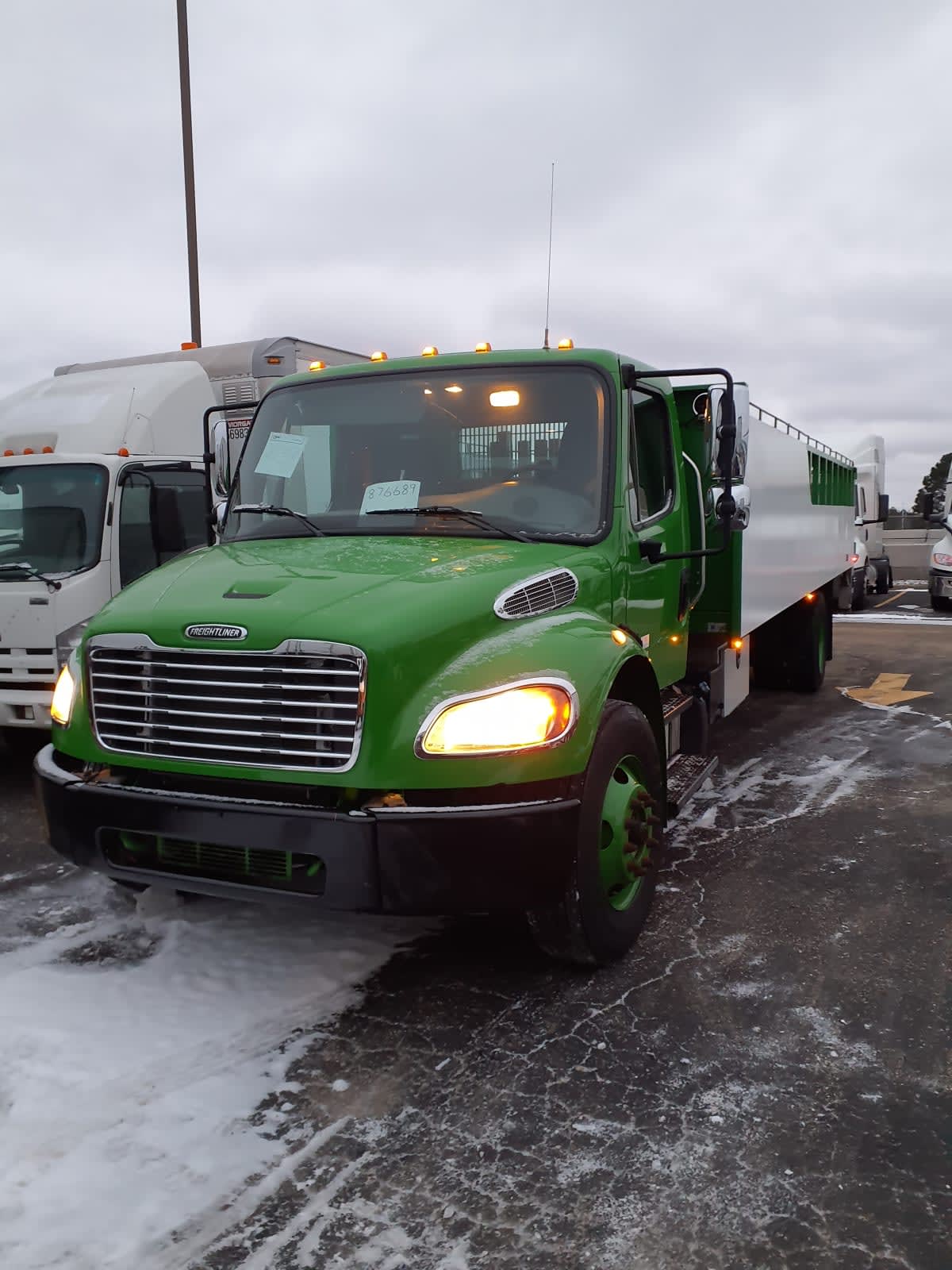 2019 Freightliner M2 106