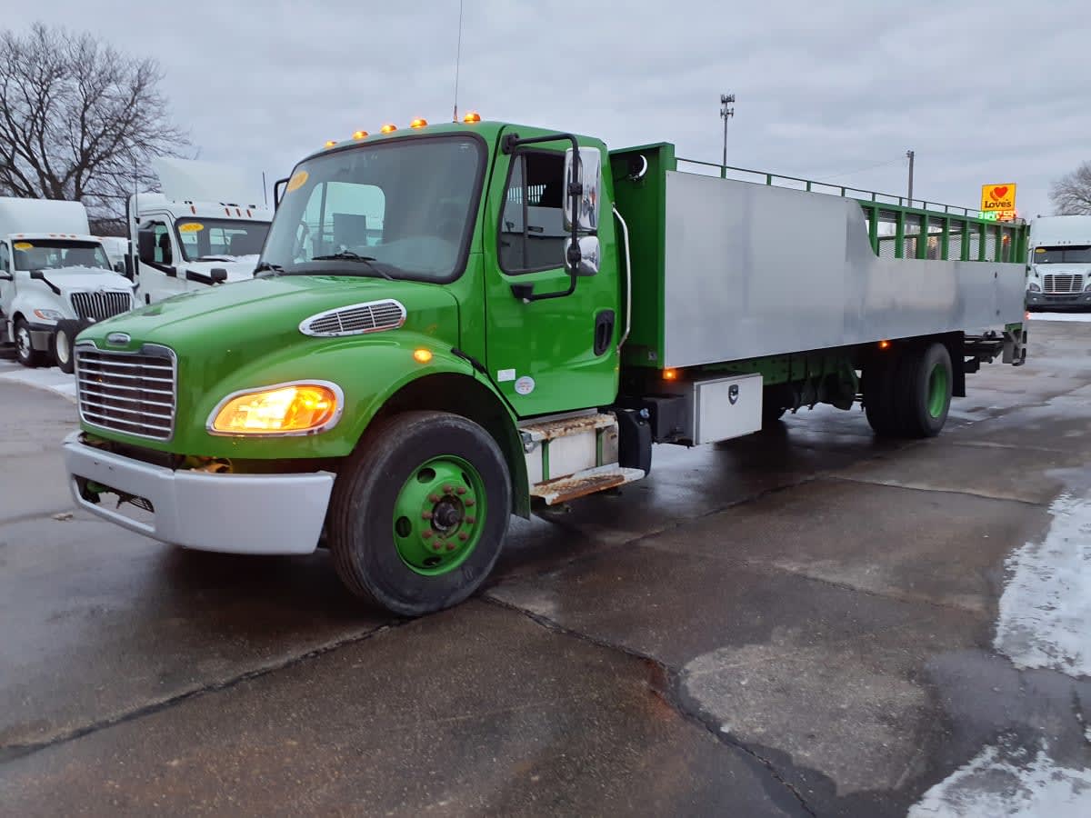 2019 Freightliner M2 106