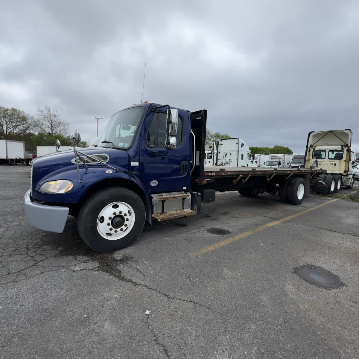 2020 Freightliner M2 106
