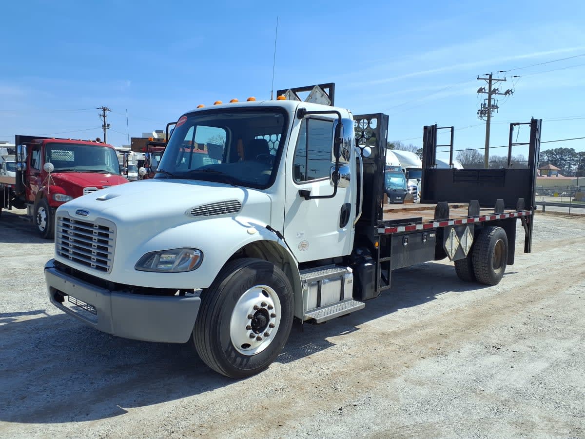2019 Freightliner M2 106