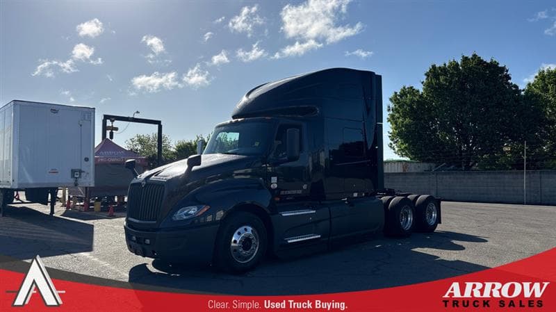 2022 International LT