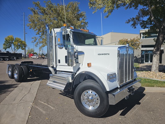 2026 Kenworth W900