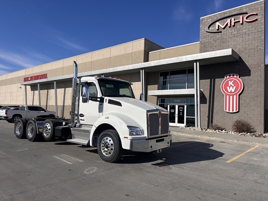 2026 Kenworth T880
