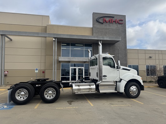 2026 Kenworth T880