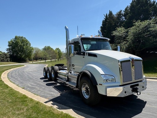2026 Kenworth T880