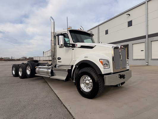 2026 Kenworth T880