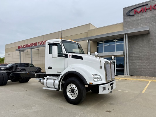 2021 Kenworth T880