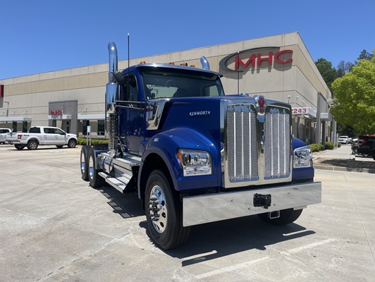 2027 Kenworth W990