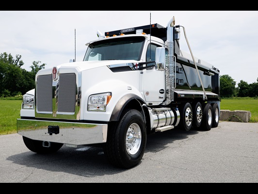 2027 Kenworth T880