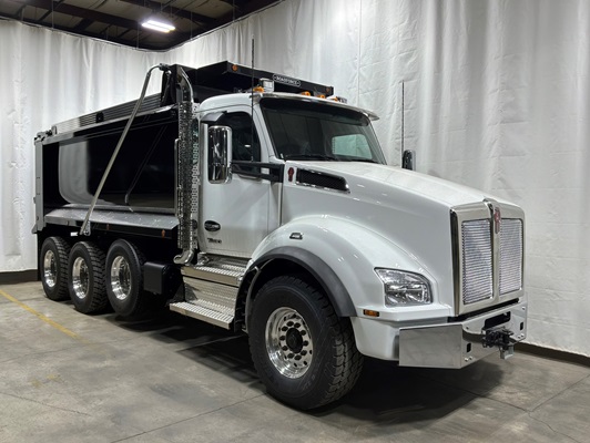 2027 Kenworth T880