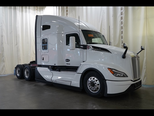 2027 Kenworth T680