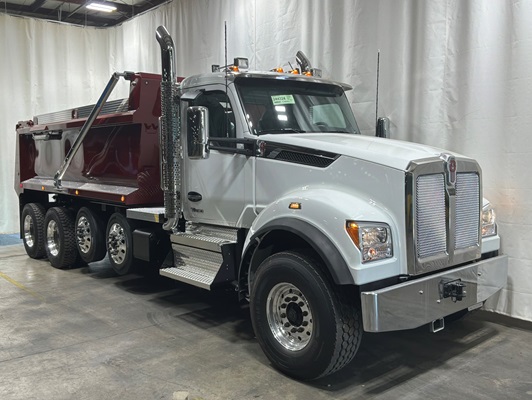2027 Kenworth T880