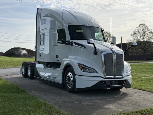 2027 Kenworth T680