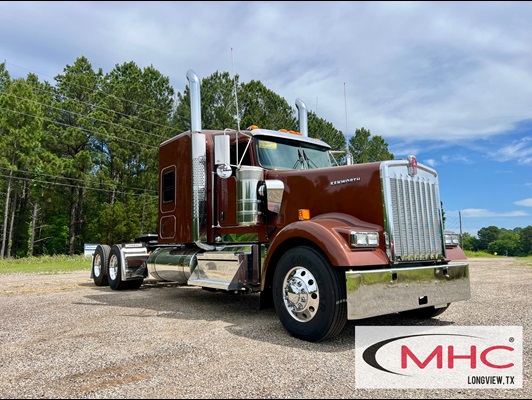 2027 Kenworth W900