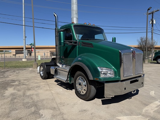 2022 Kenworth T880