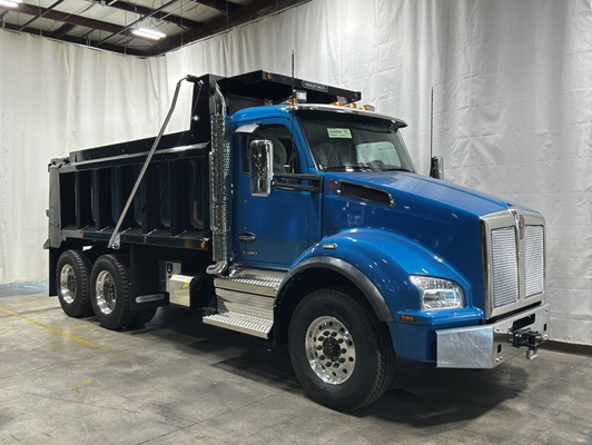 2027 Kenworth T880