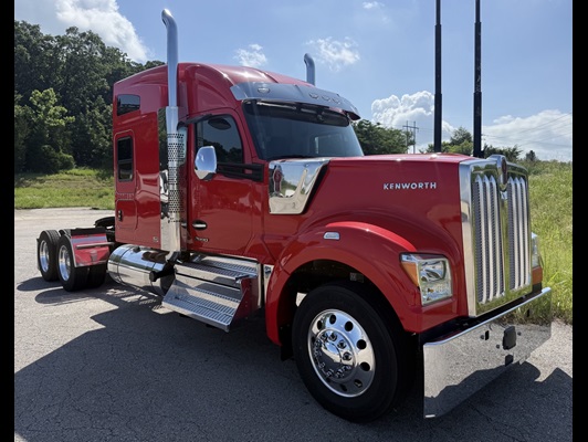 2026 Kenworth W990