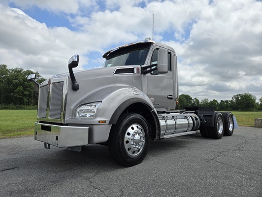 2021 Kenworth T880
