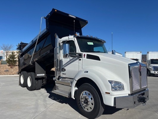 2027 Kenworth T880