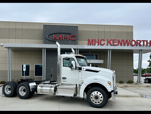 2027 Kenworth T880