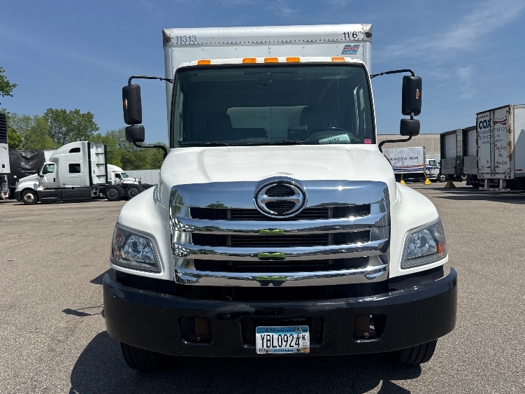 2014 Hino 338 in Brooklyn Park, MN — photo 2