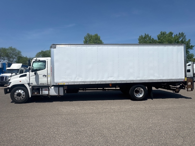 2014 Hino 338 in Brooklyn Park, MN — photo 4