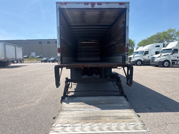2014 Hino 338 in Brooklyn Park, MN — photo 9