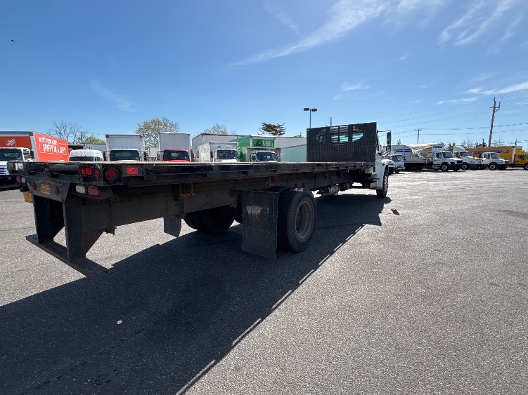 2015 Freightliner M2 106 in West Babylon, NY — photo 10